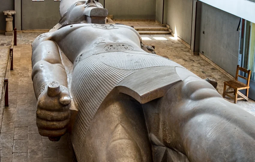 Circuit Égypte 10 jours : le colosse de Ramsès II à Memphis