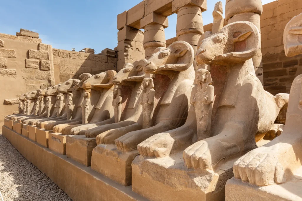Colonnes du temple de Karnak, Louxor