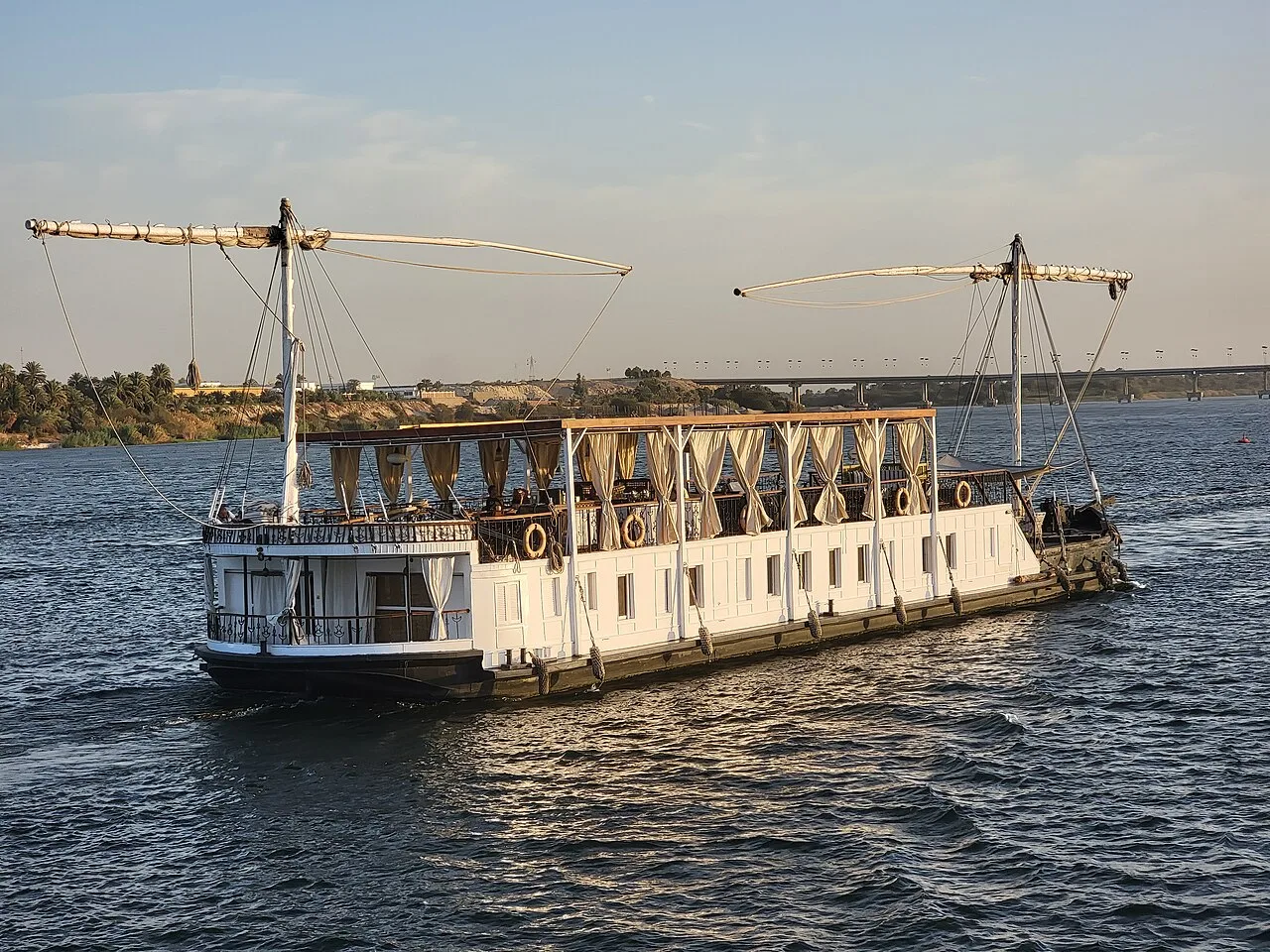 Dahabeya, voilier de croisière traditionnel sur le Nil en Égypte