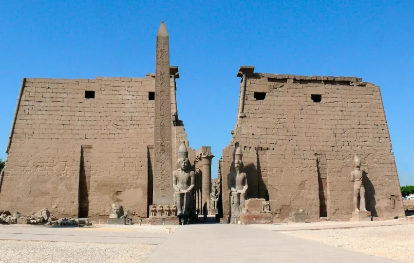 Obélisque du Temple de Louxor