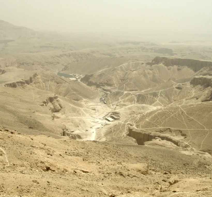 Vallée des Rois à Louxor, panorama de la nécropole thébaine