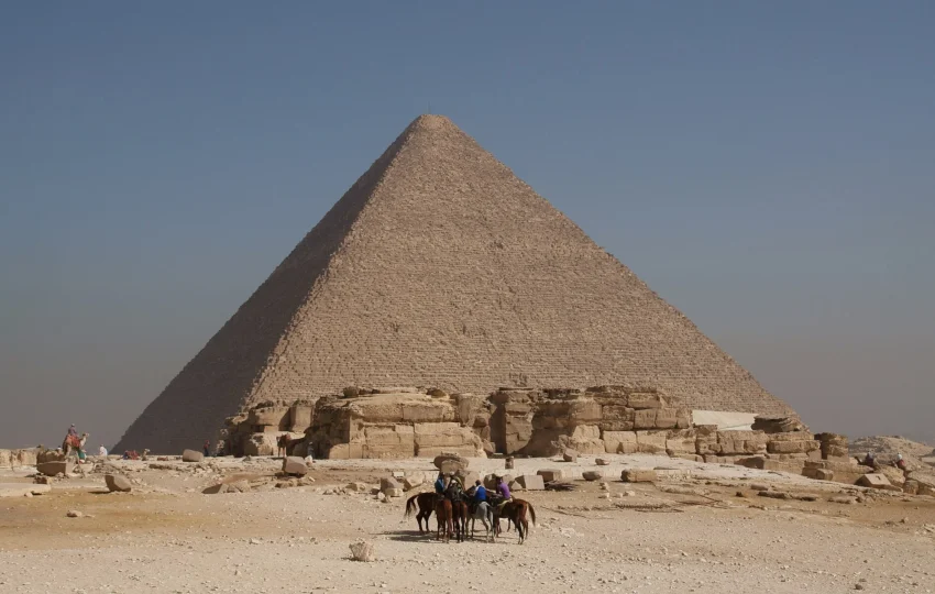 Pyramides de Gizeh visitées lors de l'excursion Le Caire 2 jours depuis Marsa Alam