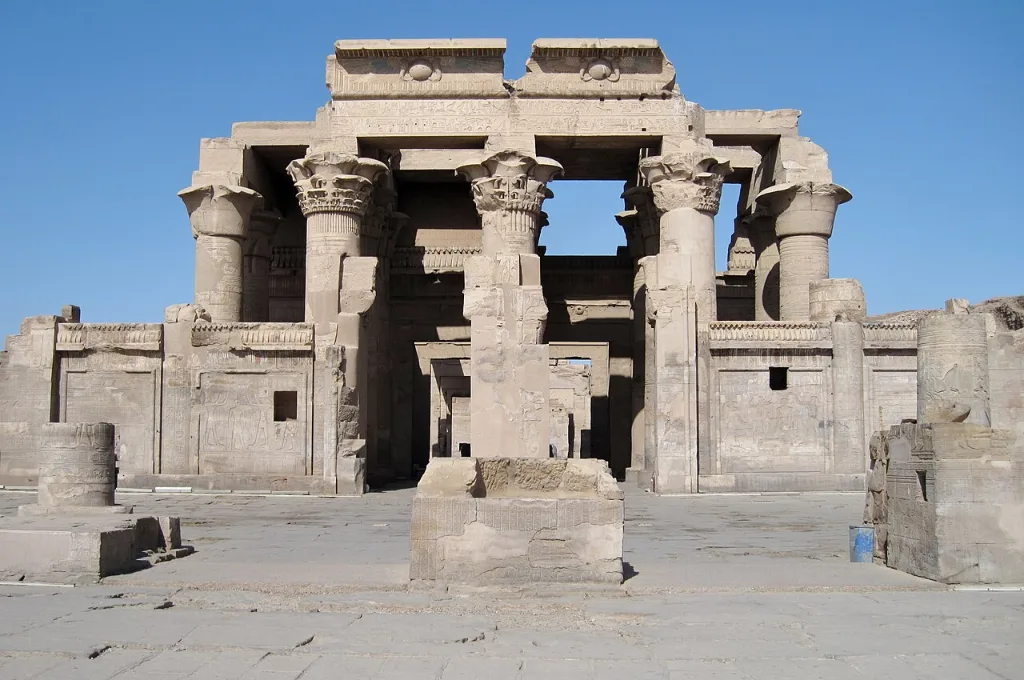 Temple de Kom Ombo, étape d'une croisière sur le Nil pendant les fêtes