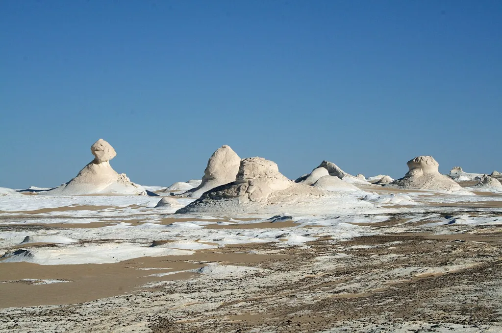 Désert blanc en Égypte : météo de décembre, journées douces et nuits froides