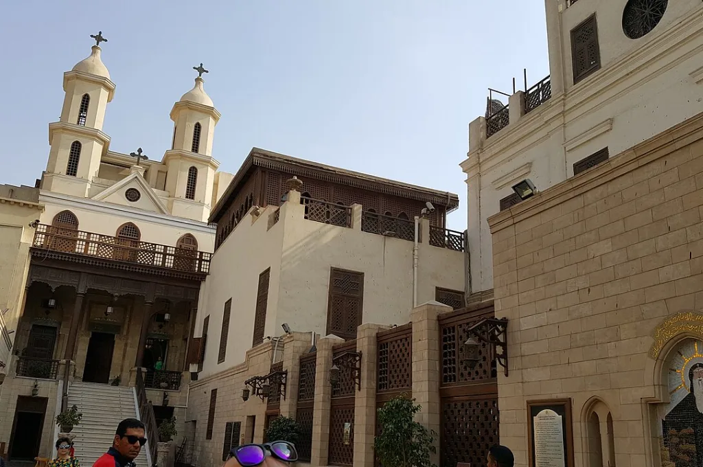 Église suspendue du Caire, haut lieu du Noël copte en Égypte