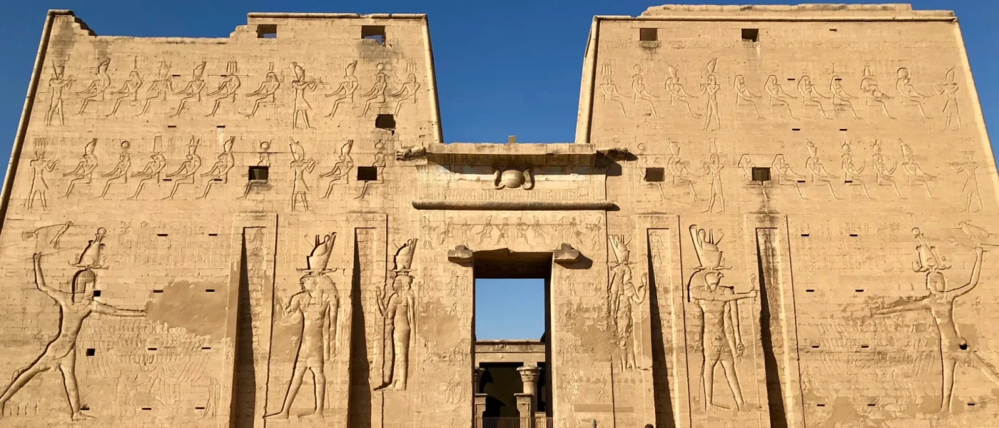 Circuit Égypte 10 jours : le temple d'Horus à Edfou