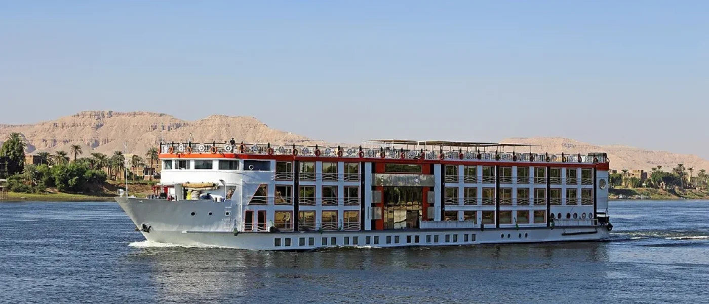 Croisière sur le Nil à Noël : bateau de croisière entre Louxor et Assouan